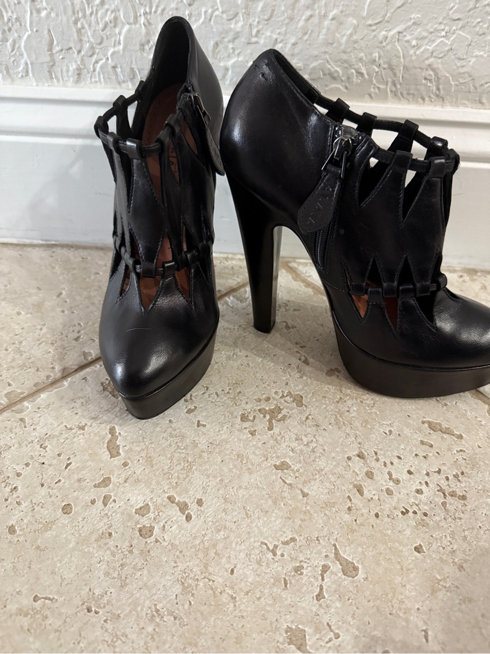 Alaia platform booties